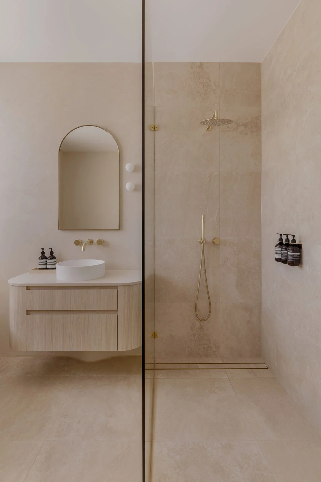 Brushed-Brass-Tapware-Neutral-Bathroom-and-Shower