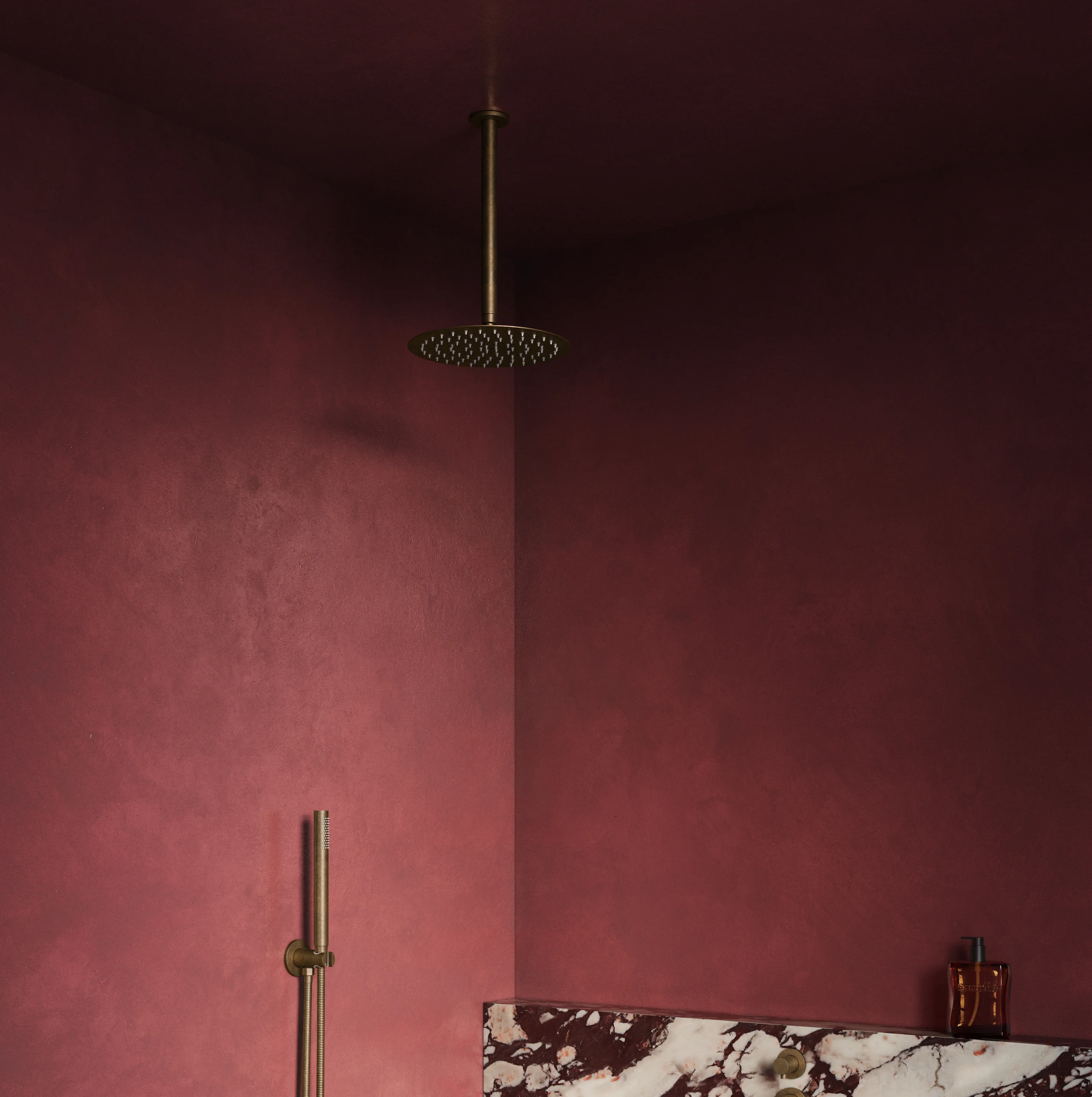 AntiqueBathroom ShowerScene Var02 Angle01 Aurum