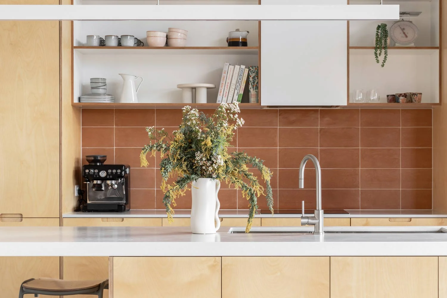 ideas-for-kitchen-tiles-and-splashback-terracotta-subway