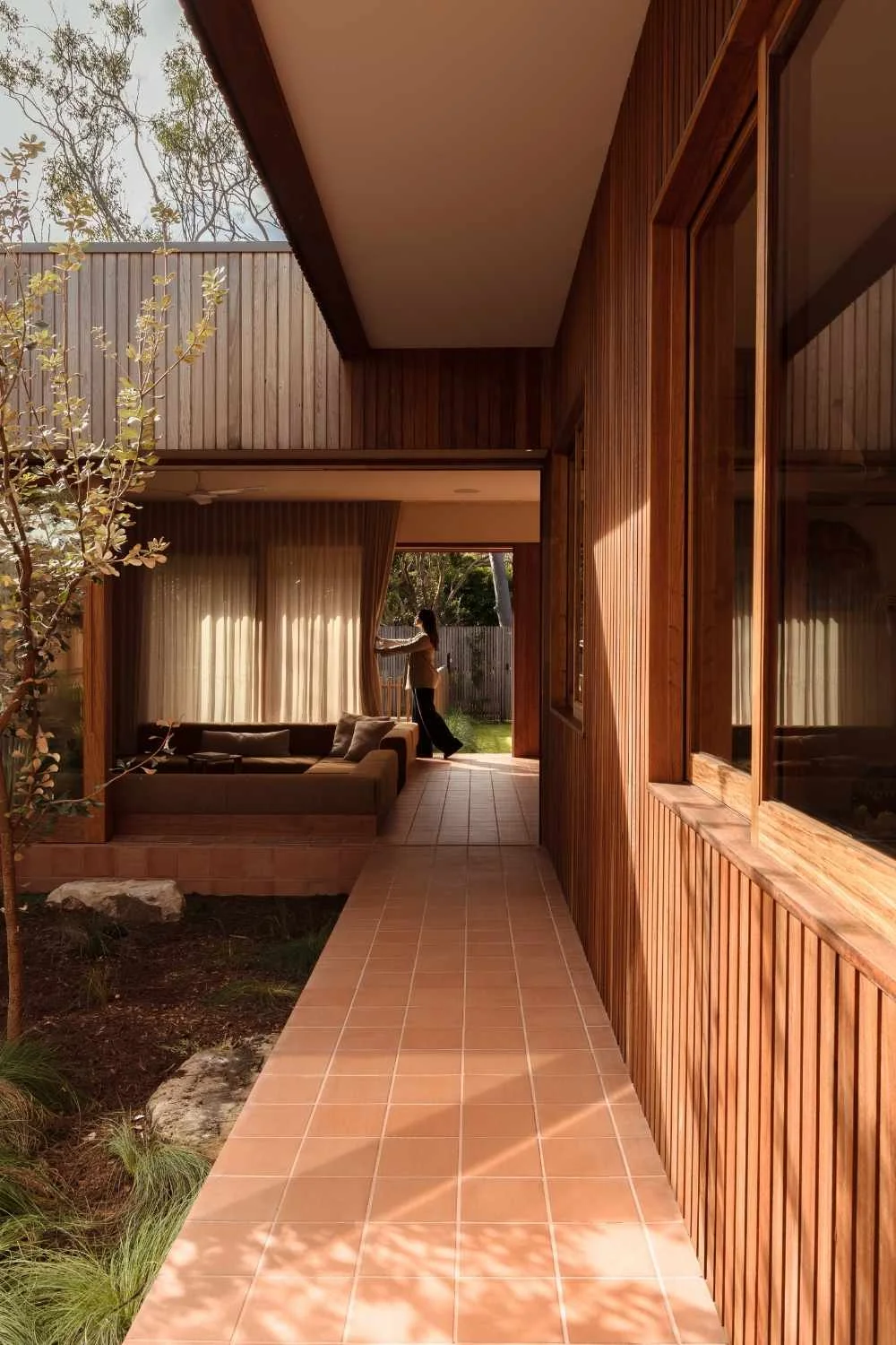 Californian Bungalow Japanese Aesthetic Terracotta Tiles