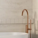 ElysianFloorMountedBathFillerWithHandShower Final View02 BC 01