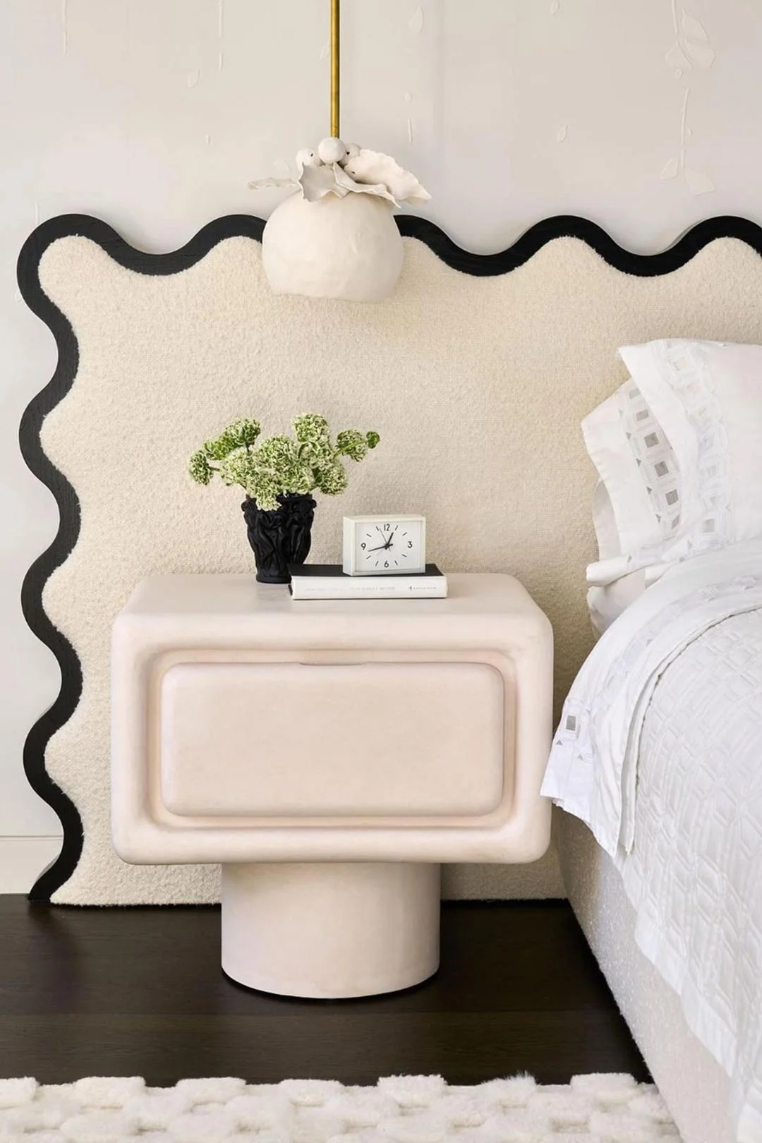 oversized-wavy-boucle-headboard-in-neutral-bedroom