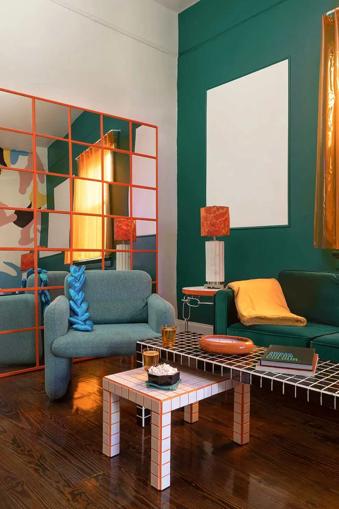 maximalist-decor-green-living-space-pattern-clash