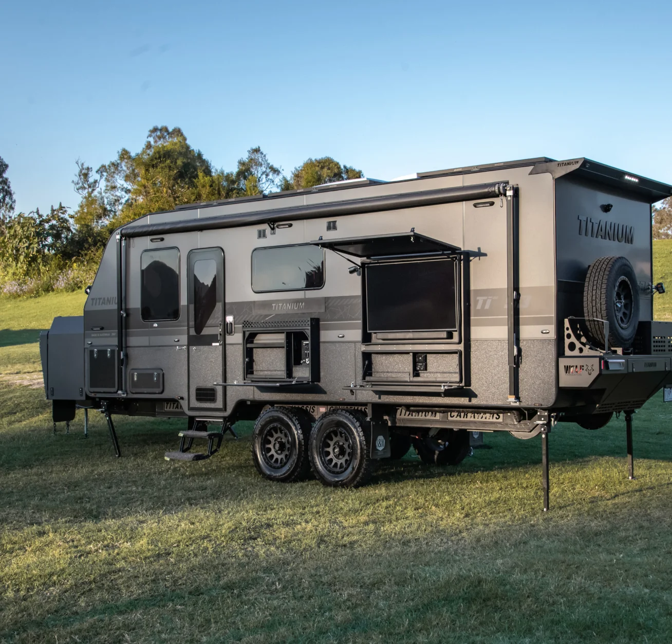 titanium-caravan-card