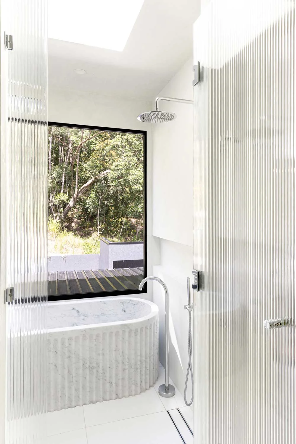 Luxury-Living-Marble-Ribbed-Bath-Chrome-Tapware-Belvedere