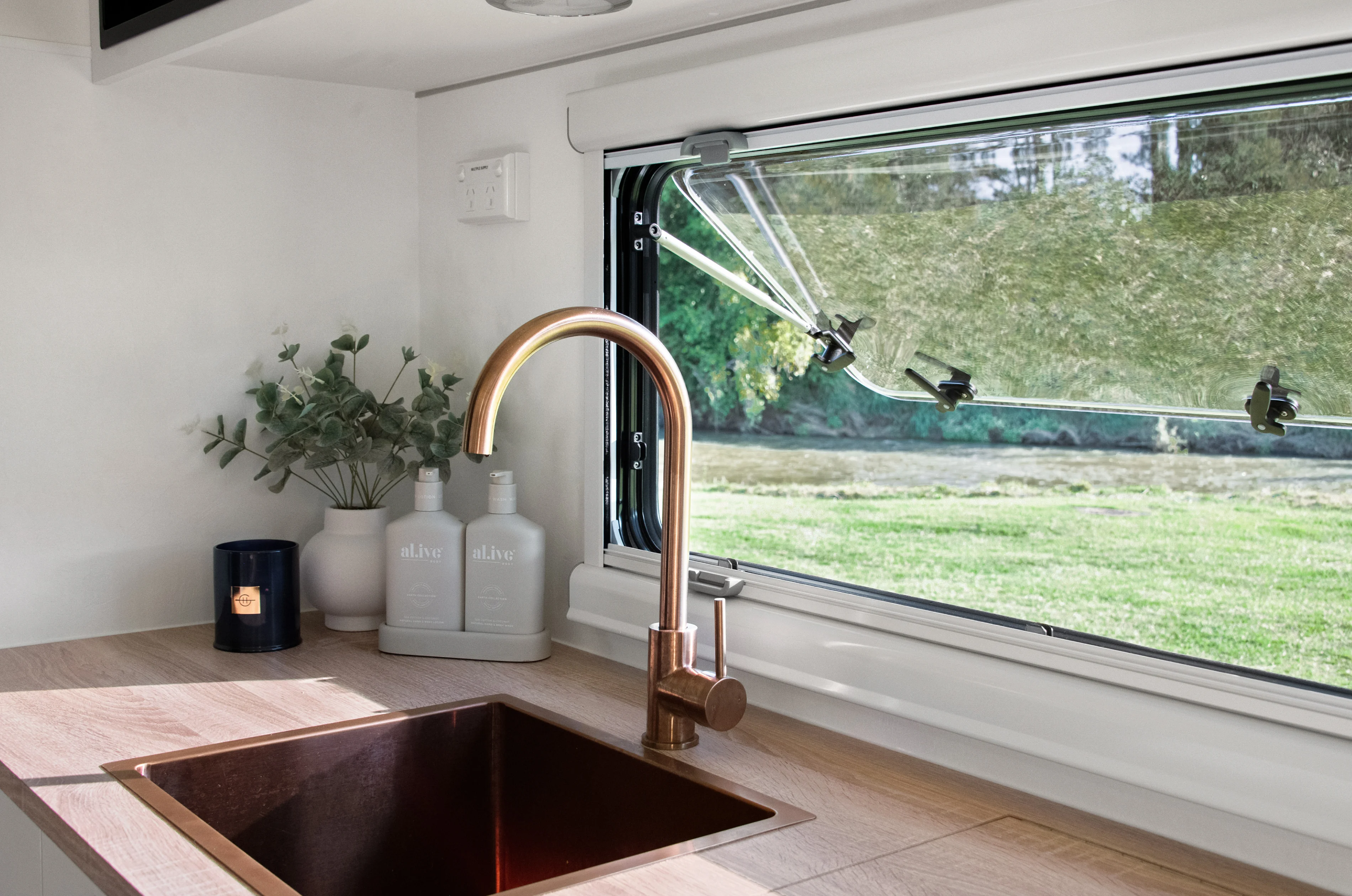 titanium-caravans-slide-1