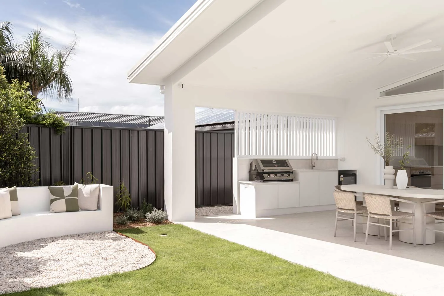 Indoor-Outdoor-Living-kitchen-patio-modern-white
