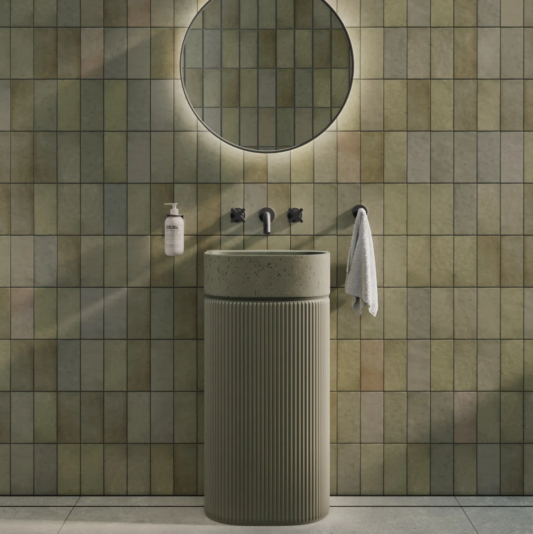 Front on Nelios Pedestal Basin - In Setting SAGE MB