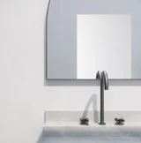 BenchMountedTaps View02 Cross GM 01