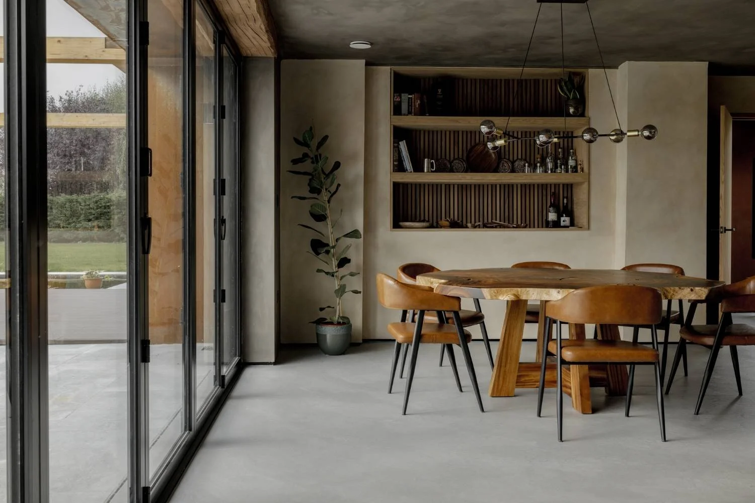 Modern Architecture vs Traditional Open Plan Living