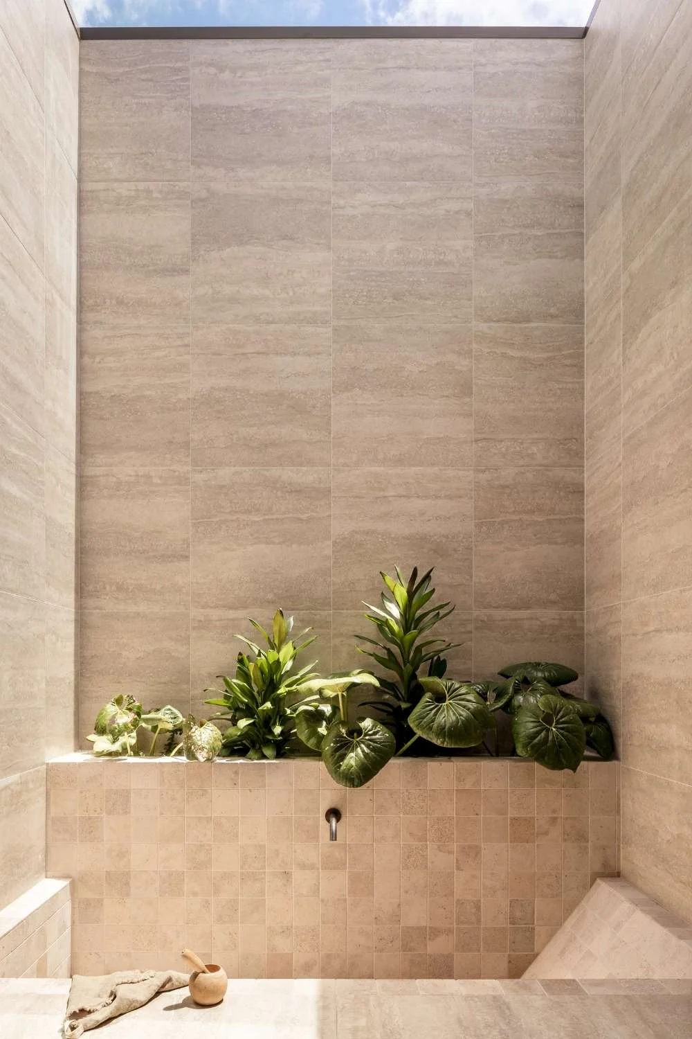 Comma Projects Zoei Outdoor Sunken Bath