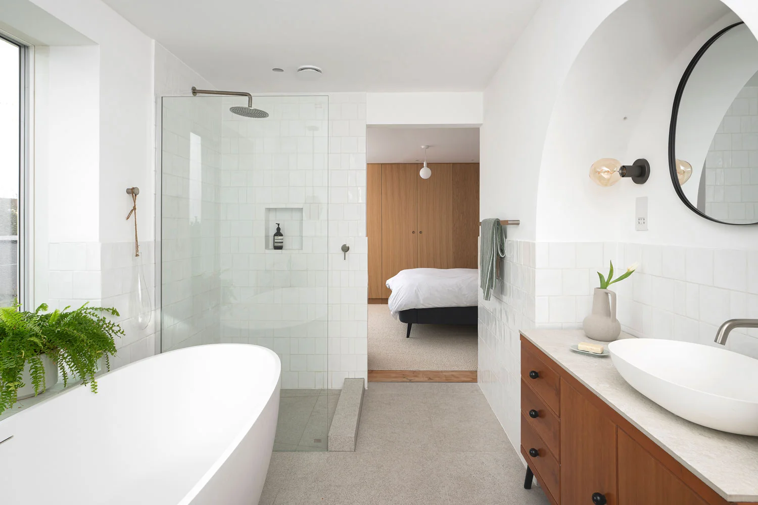Studio-Becoming-main-bathroom