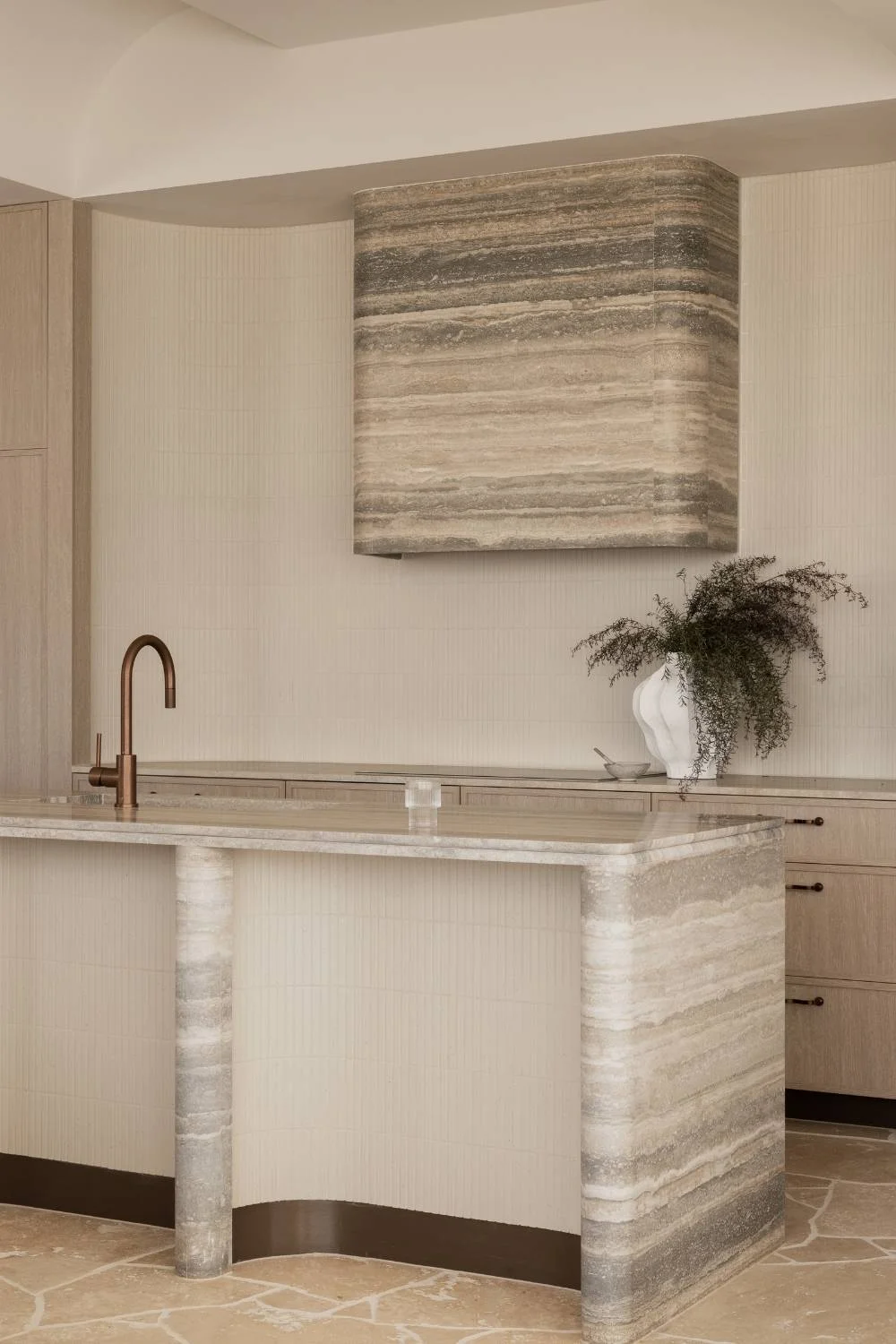 Rocabella GRAYA Kitchen Island Silver Travertine