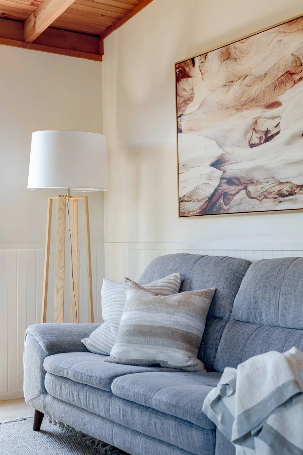 Ronald-McDonald-Living-Room-Lounge-Tall-Lamp