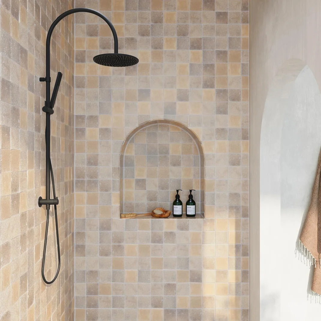 Elysian gooseneck Shower Black 02