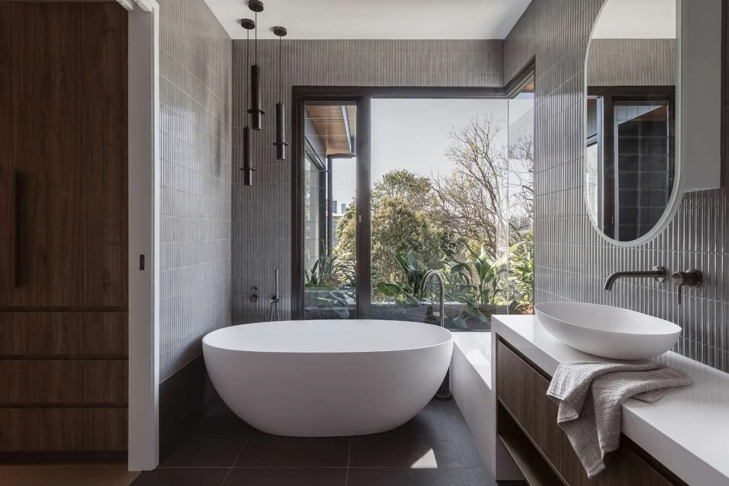 Novus Sunstone Property Group Ensuite Freestanding Bath