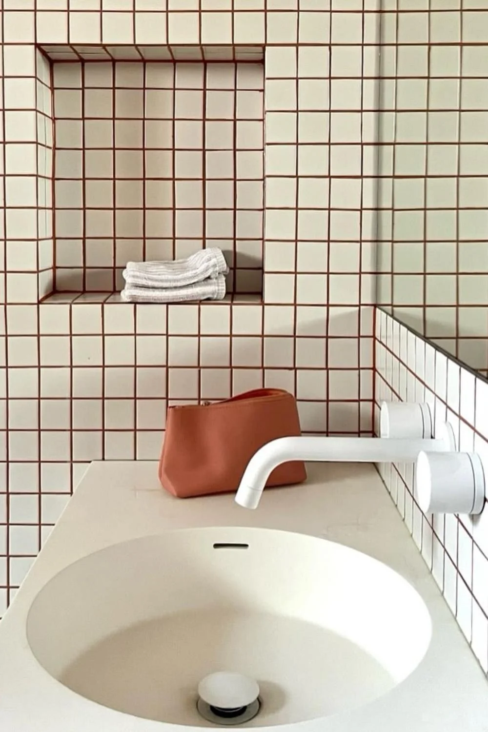 Grout Colours Red