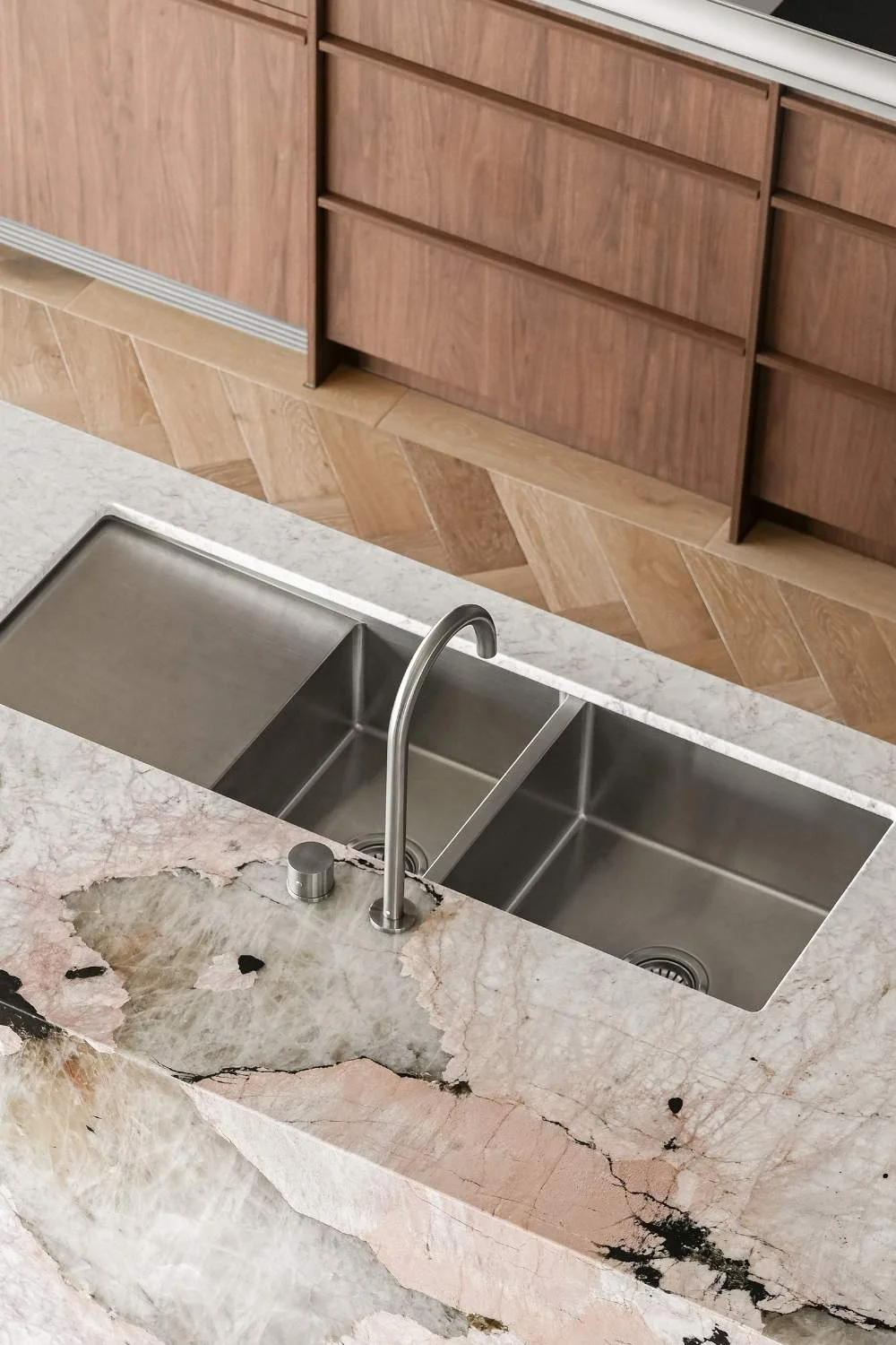 Stainless Steel vs White Sink Double