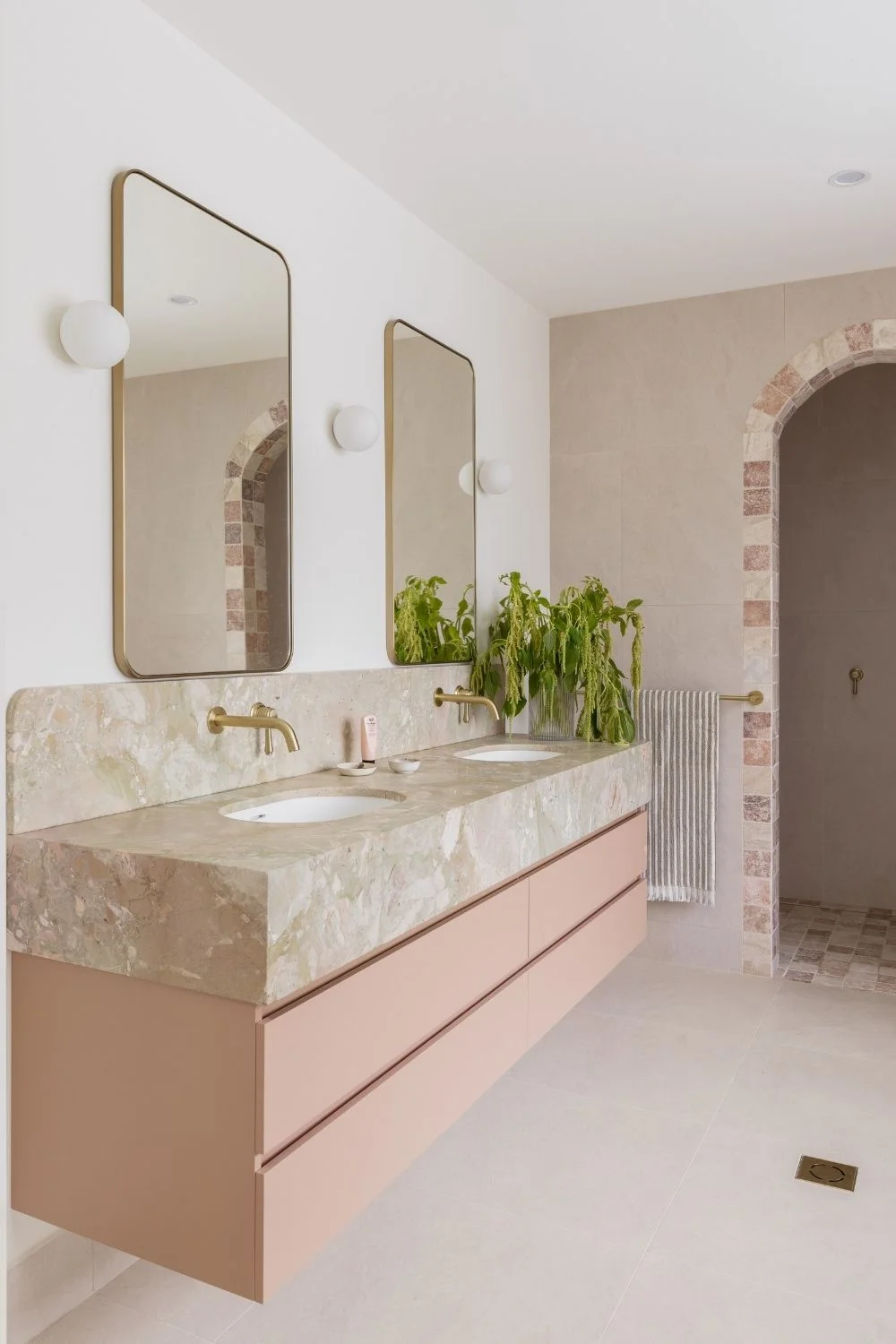 How to Renovate a Bathroom Design Aesthetic