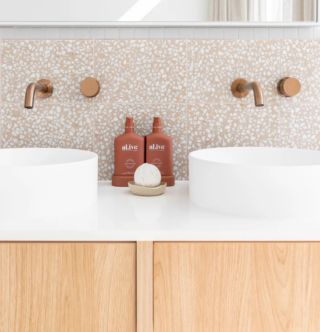 milani-ad-carousel-image