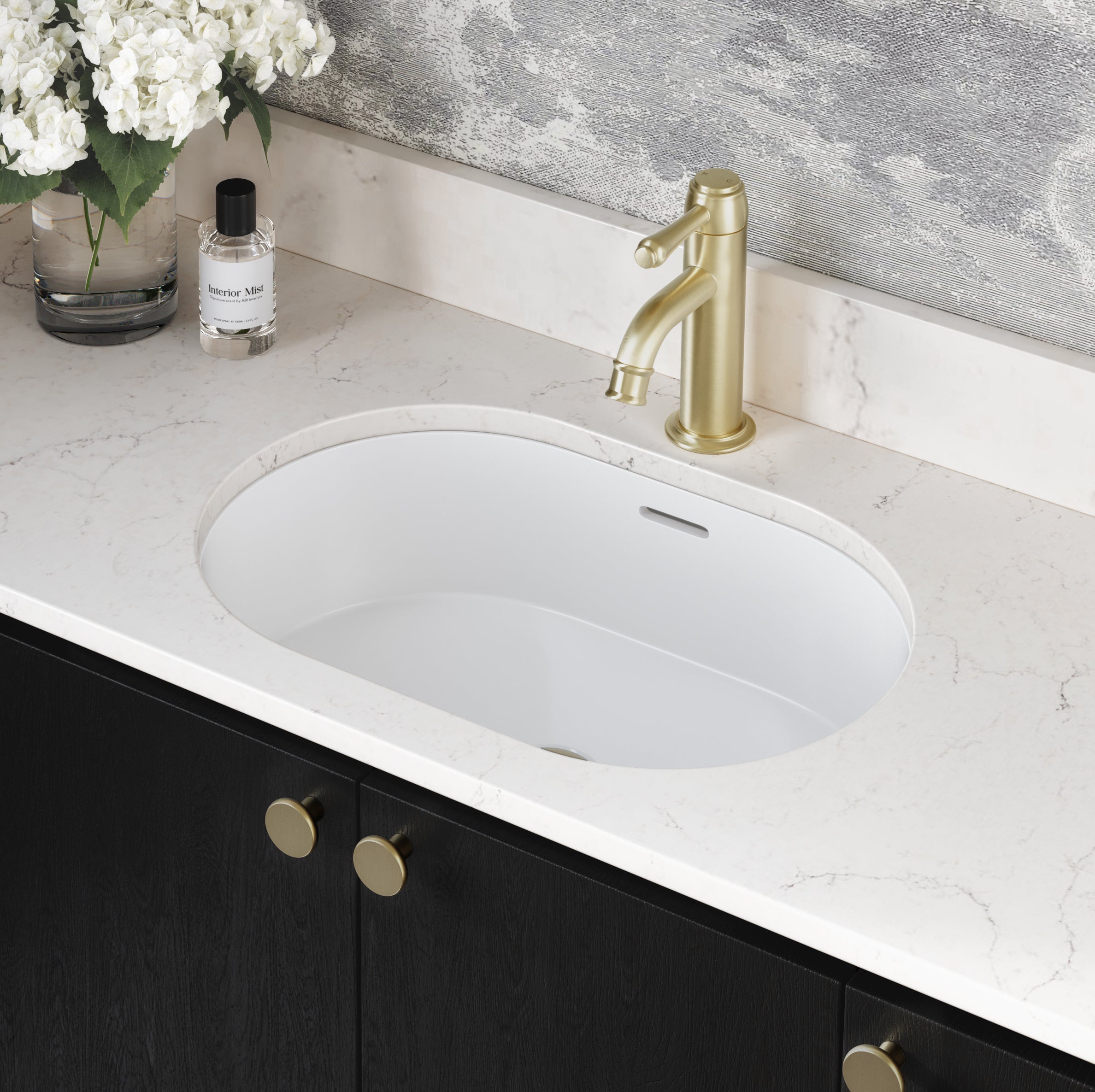 Kingsley%20Basin%20Mixer%20with%20Zuri%20Round%20Gloss%20and%20Pika%20Knob V2 BB