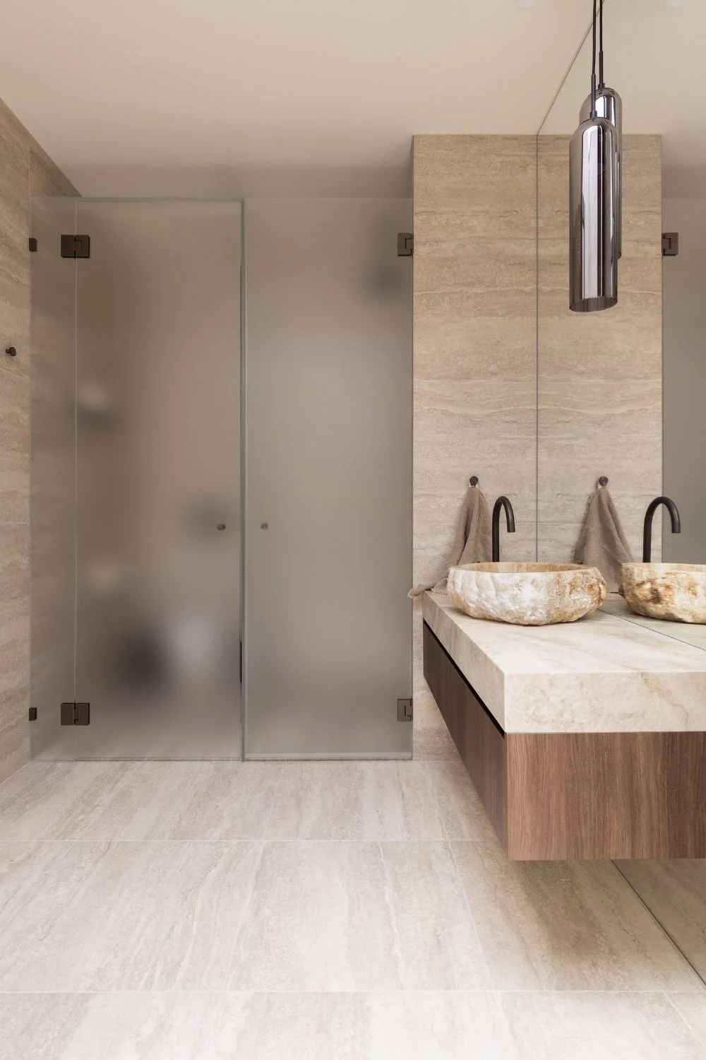 Comma Projects Zoei Guest Bathroom