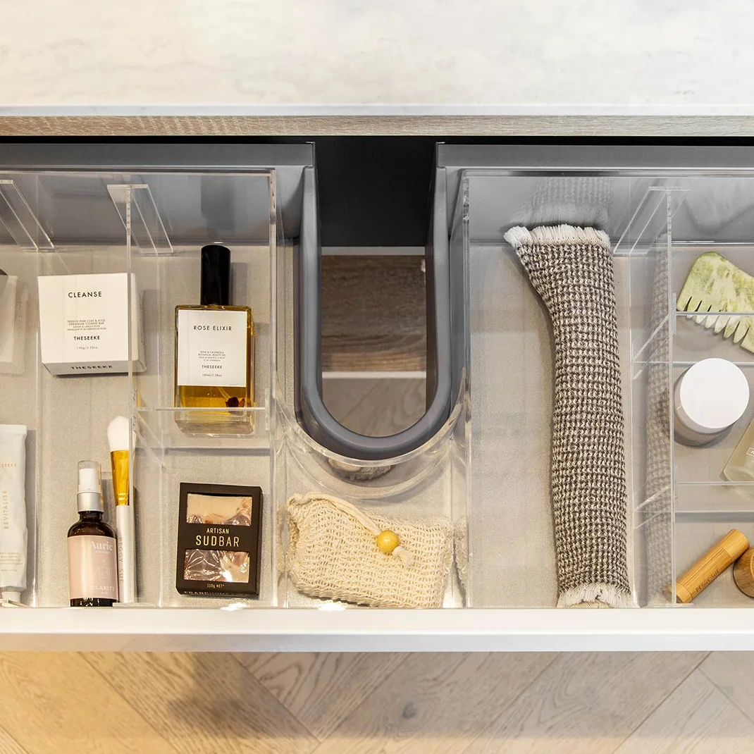 Vanity-Organiser-900mm-Cutout-03